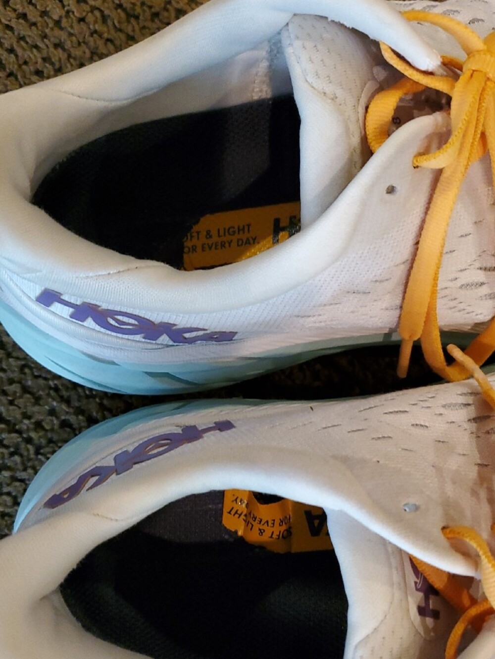 Hoka Clifton 8 Women's White Shoes with Yellow Laces Size 7.5 - Picture 3 of 15